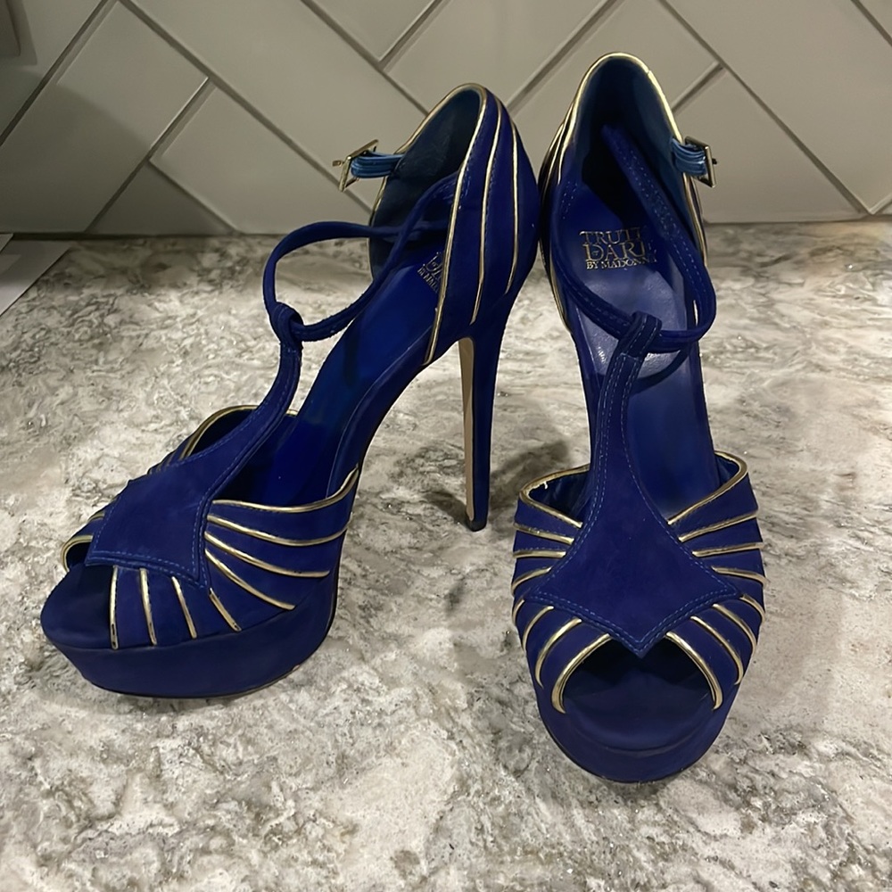 ✨ Blue and gold platform stilettos by Madonna ✨